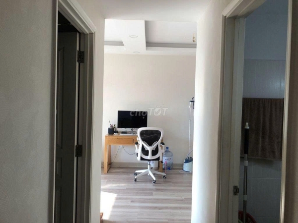 Bán gấp căn hộ Lotus Garden, 86m2(3PN), lầu cao view đẹp thoáng mát.