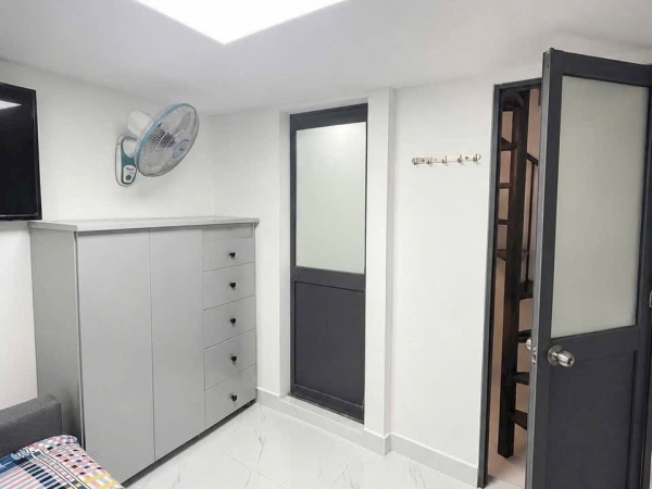 BÁN NHÀ 2 TẦNG BẾN VÂN ĐỒN QUẬN 4