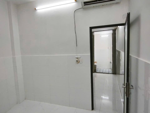 Bàn nhà quận 8 Lưu Hữu Phước