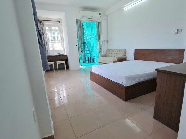 Full nội thất rộng 35m2 + Ban Công Riêng