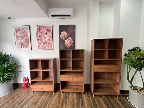 Kệ Trang Trí Phòng Khách KTT-111