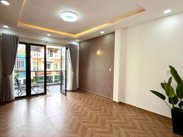 Nhà mặt tiền kdc Bình Hưng - ngay bến xe Q8