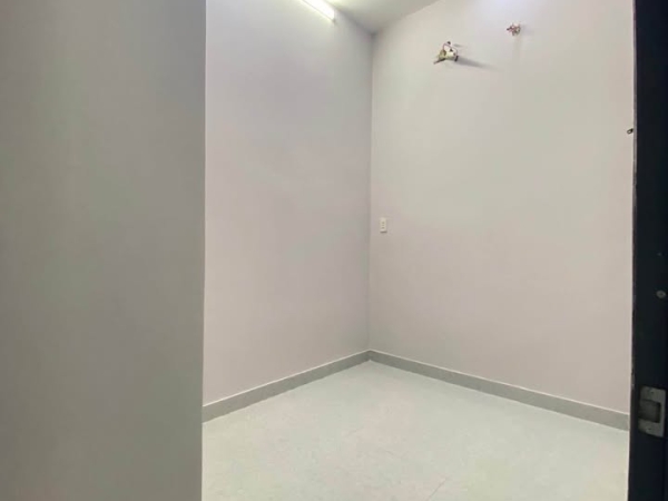 Nhà SHR chỉ 3 tỷ 150 sau căn mặt tiền Hoài Thanh, P. 14, Q. 8